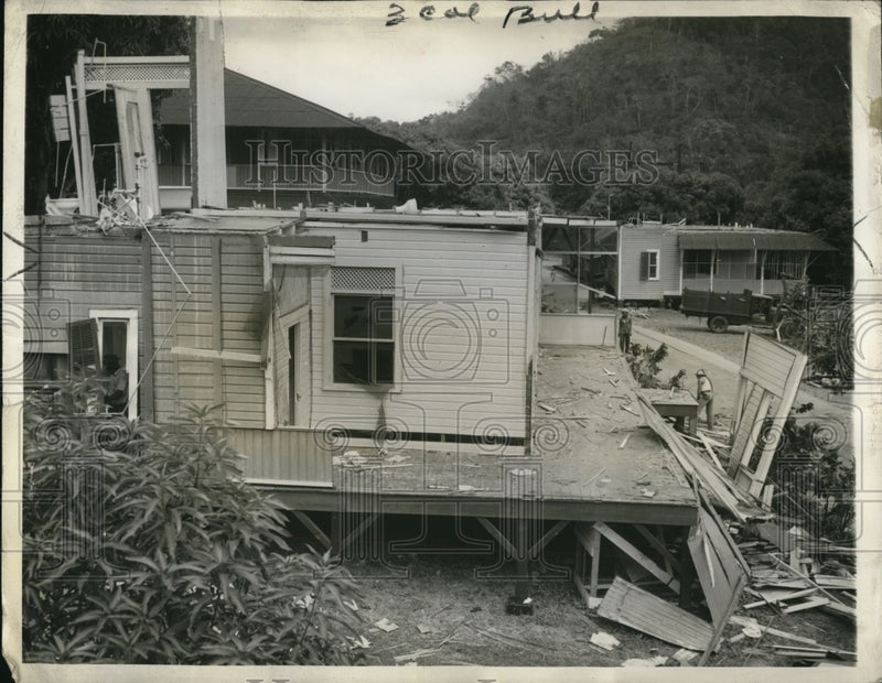Load image into Gallery viewer, 1942 Press Photo Panama Canal Zone dwellings razed for canal building
