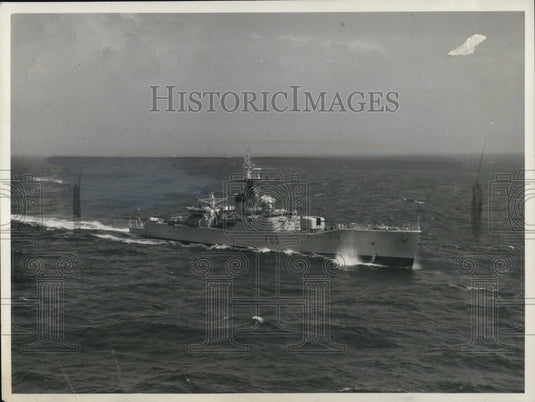 1963 Press Photo HMS Temby in the water will arrive in Cleveland for 4 days