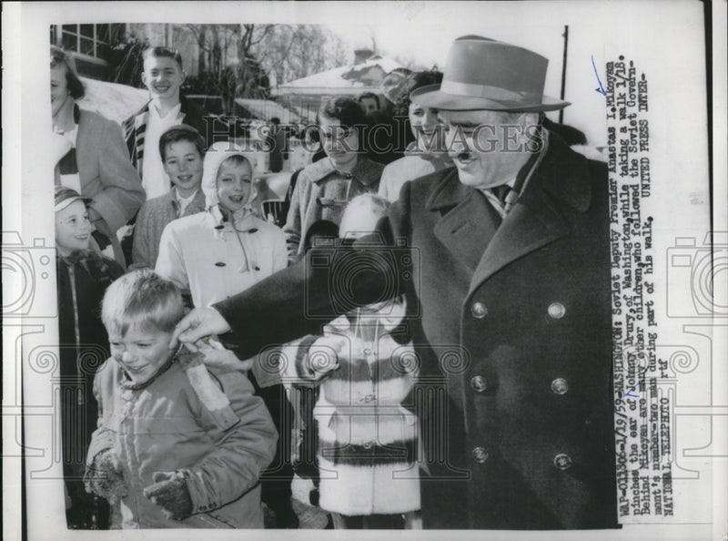 Load image into Gallery viewer, 1959 Press Photo Wash DC Soviet Dep Premier Anastas Mikoyan &amp; J Drury
