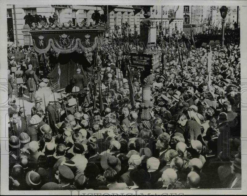 Load image into Gallery viewer, 1935 Press Photo Funeral Of Queen Of The Belgians
