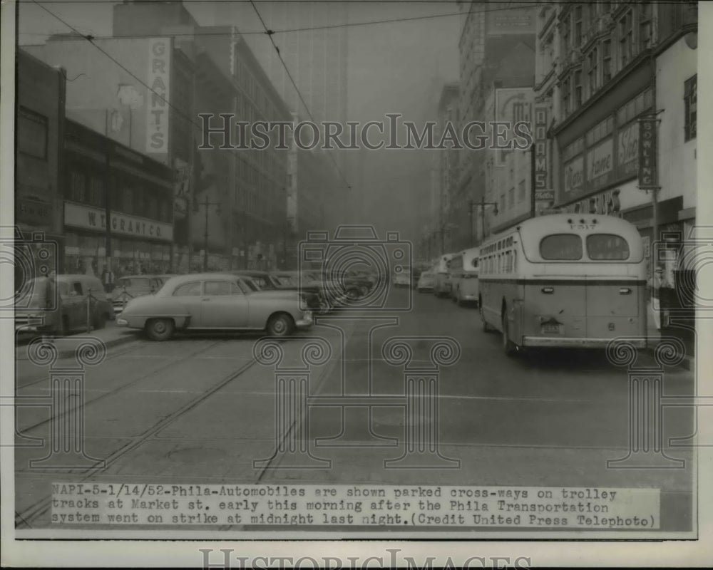 1952 Press Photo Philadelphia Pa autos & trolleys at Market St strike- Historic Images