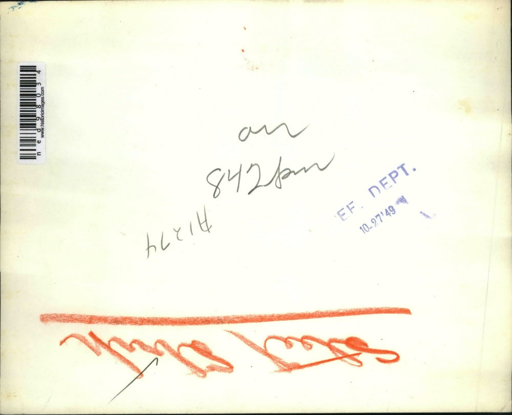 1949 Press Photo L EG Grace,Bethlehem Steel Corp. CEO, conversed with picketers