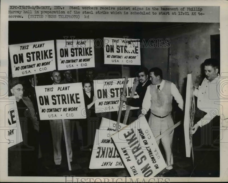 Load image into Gallery viewer, 1952 Press Photo "This plant ON STRIKE" No Contract,No Work at Phillip Murray
