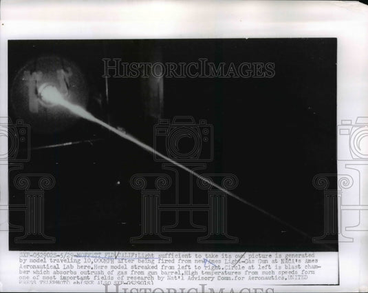 1956 Press Photo Light Fired From New Ames Light-Gas Gun- Historic Images