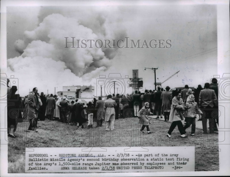 Load image into Gallery viewer, 1958 Press Photo Static test firing of Army's 1500 mile range jupiter, 2nd bday
