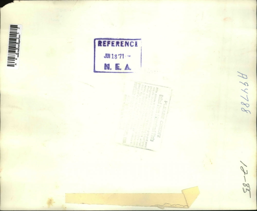 1971 Press Photo Deputy Defense Secretary Davis Packard at Senate Banking Comm