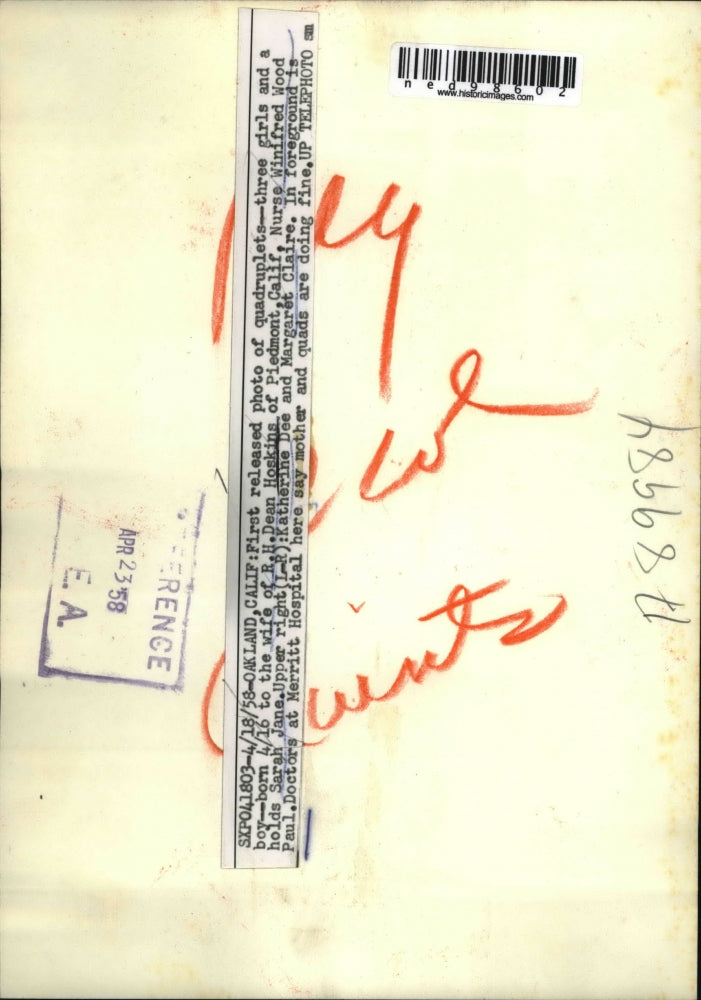 1958 Press Photo R H Dean Hoskins Quadruplets Nurse W Wood Oakland California