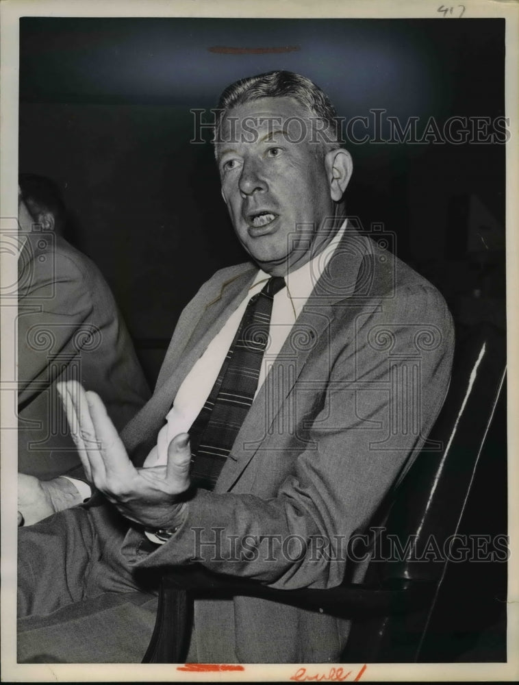 Load image into Gallery viewer, 1959 Press Photo Neil H. McElroy testifies before senate committee - ned98670
