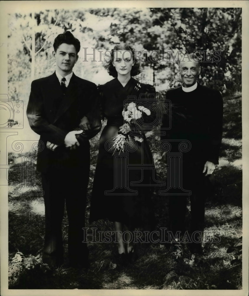 1937 Press Photo Mr & Mrs Norval Knouse of Findlay Ohio & Rev T Lane