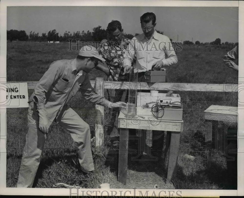 1950 Press Photo Turlock Calif Rene Zenther, L Schmeller, GE Washburn- Historic Images