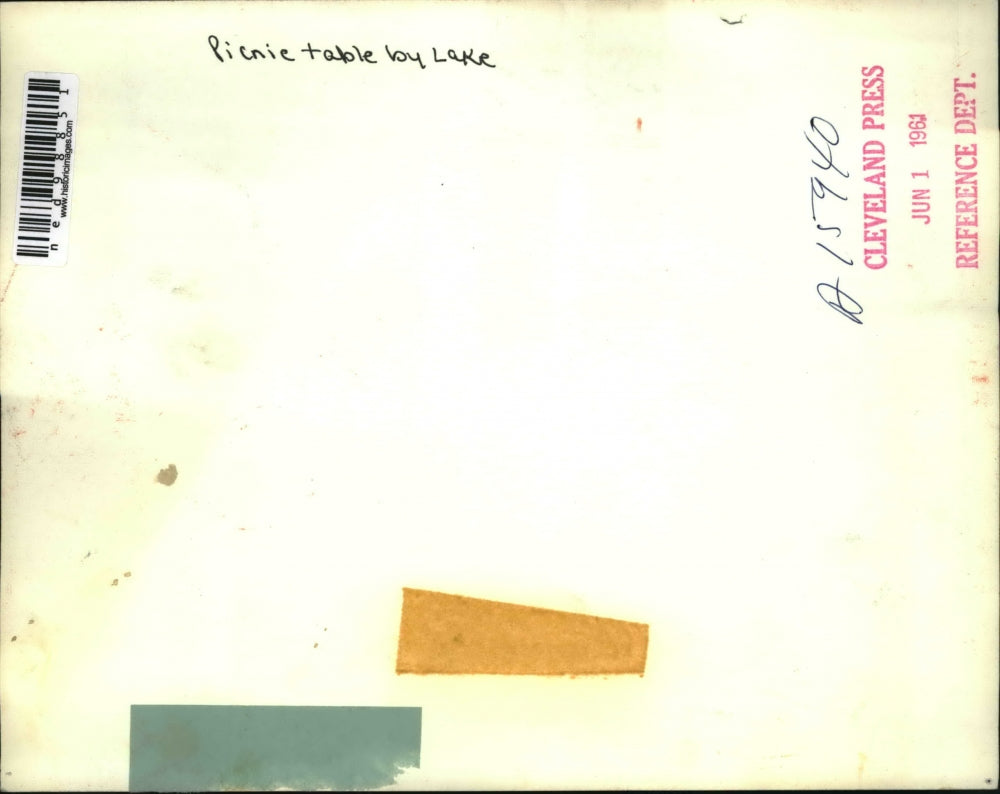 1961 Press Photo Picnic table lakeside at a Cleveland Park