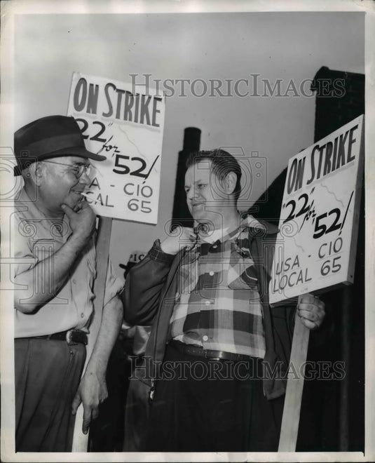 1952 Press Photo Picketers At United States Steel Company