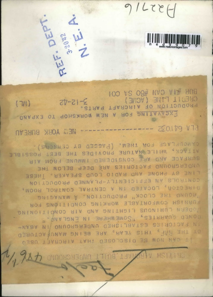 1942 Press Photo British Building Planes Underground Somewhere in England