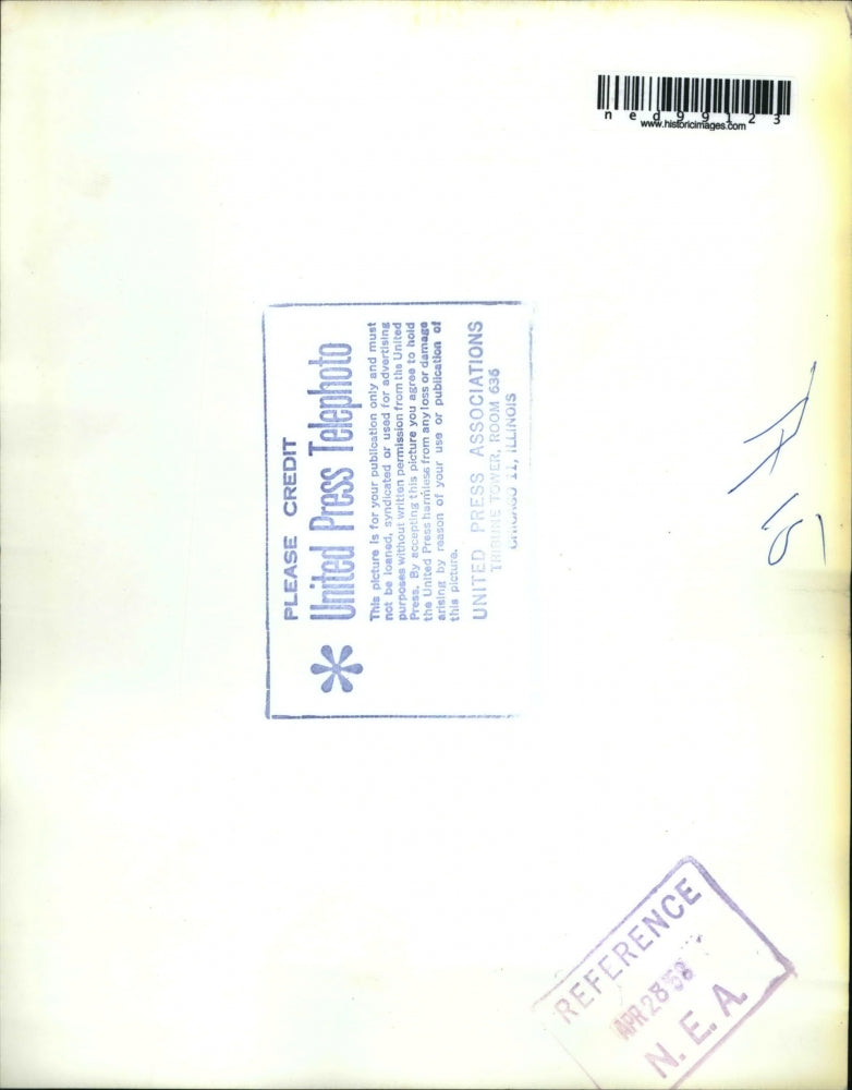 1958 Press Photo Woman Models Charles Dickey Fashion