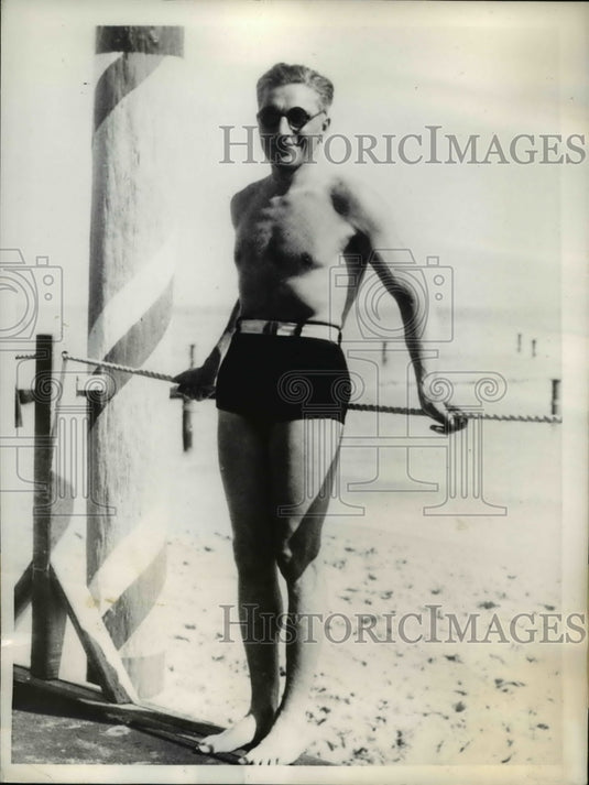 1935 Press Photo Eugene Vidal, US Air Commerce Director at Miami Beach