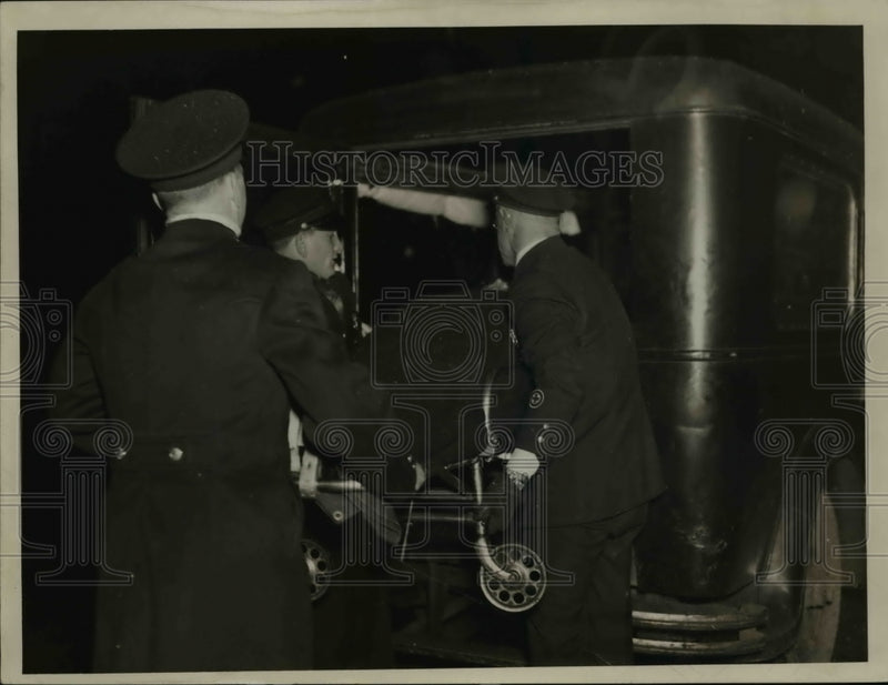 Load image into Gallery viewer, 1937 Press Photo Woman Carried to Ambulance After Car Wreck

