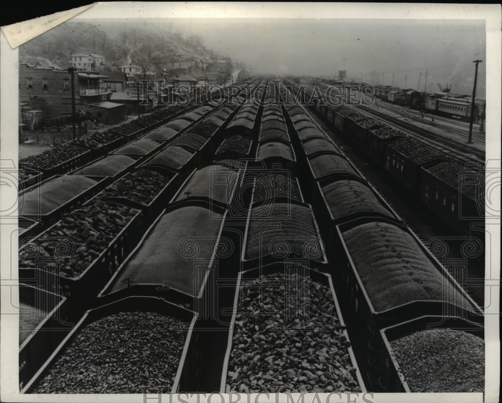 1943 Press Photo Coal cars