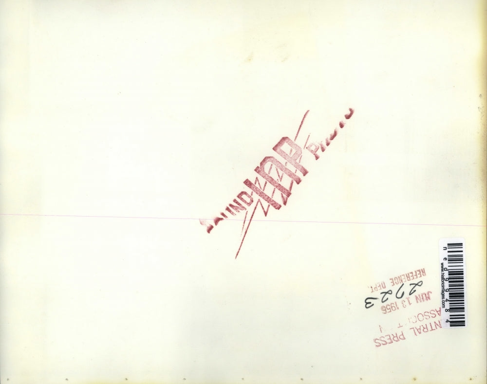 1956 Press Photo Toshikazu Kase welcome by Afro-Asian UN Group Charman Sir Sener