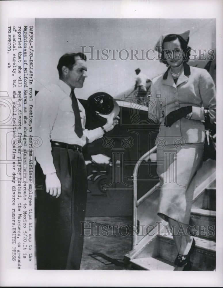 1954 Press Photo of the Marchioness of Milford-Haven getting off an airplane in