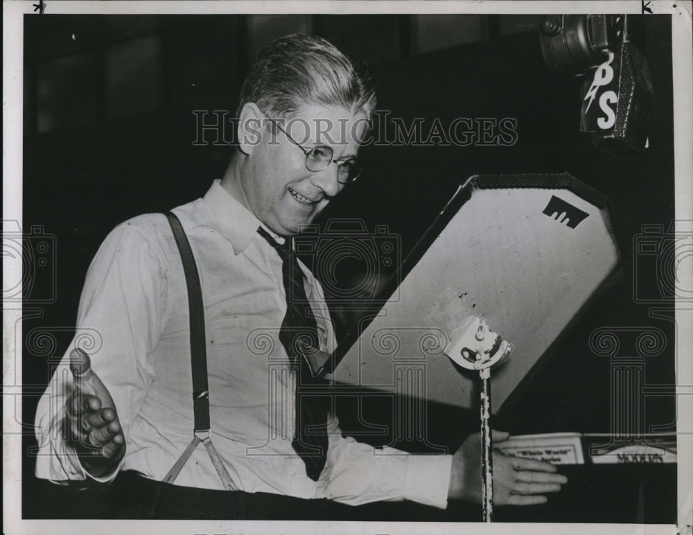 1938 Press Photo of Iowa Gov. Phil Lafollette.