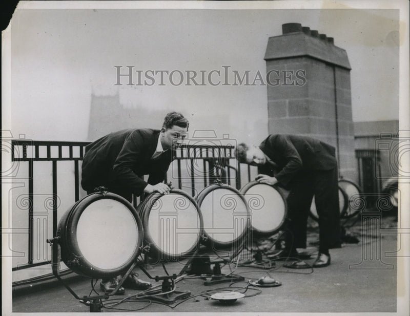Load image into Gallery viewer, 1937 Press Photo Floodlights installed at Westminster Abbey for Coronation
