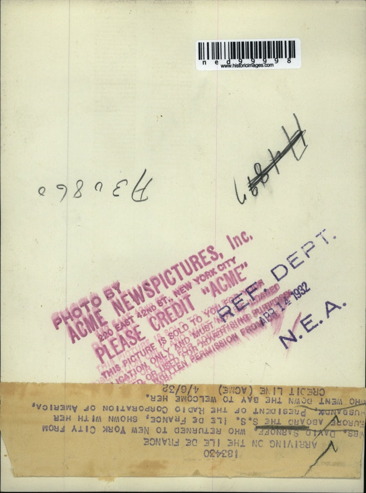 1932 Press Photo Mrs. David Sarnoff Welcomed to New York City by Husband