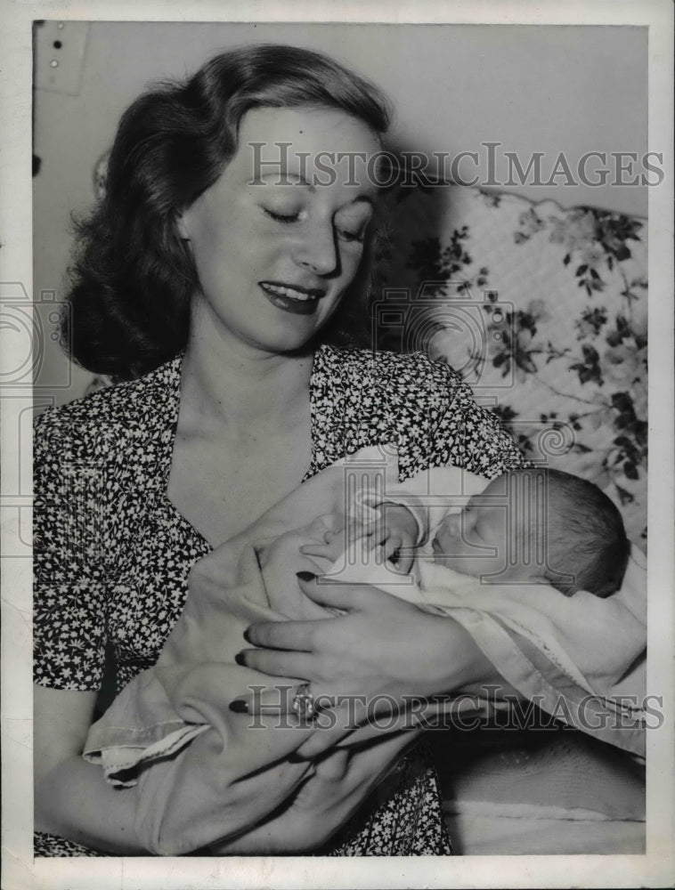1943 Press Photo Steven Kern Shaw and Mrs.Shaw - nee00507