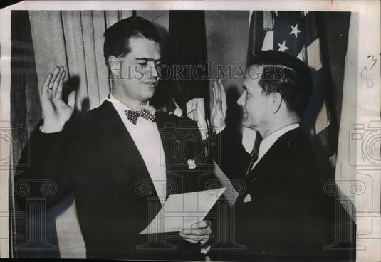 1951 Press Photo Blair Moody
