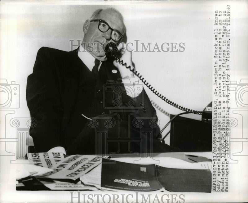 Load image into Gallery viewer, 1965 Press Photo Dr. Benjamin Spock principle figure in March on Washington.
