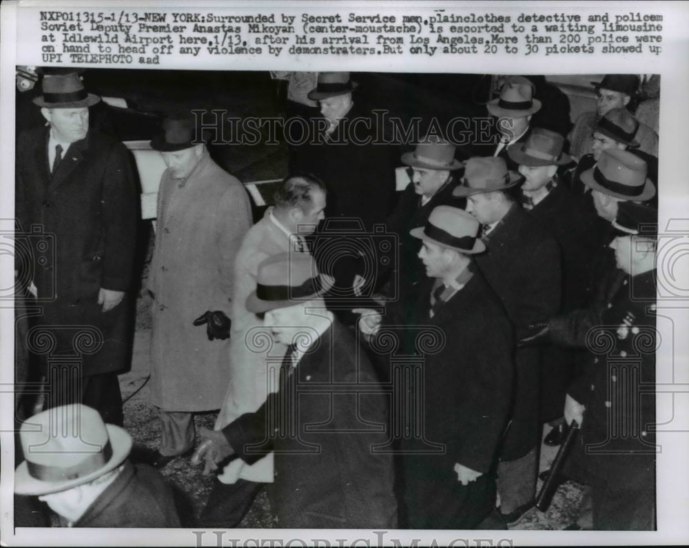 1959 Press Photo New York Secret Service men and plainsclothes detective - Historic Images