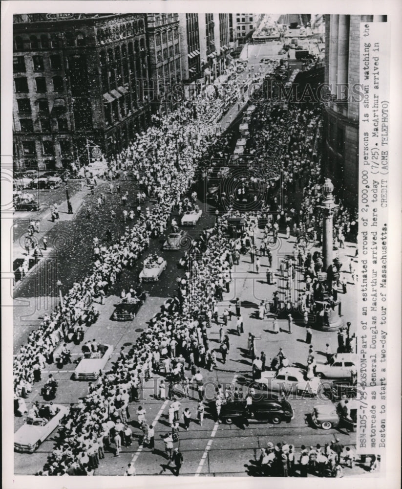 1951 Press Photo Crowd Watches Motorcade as Gen. Douglas MacArthur in Boston- Historic Images