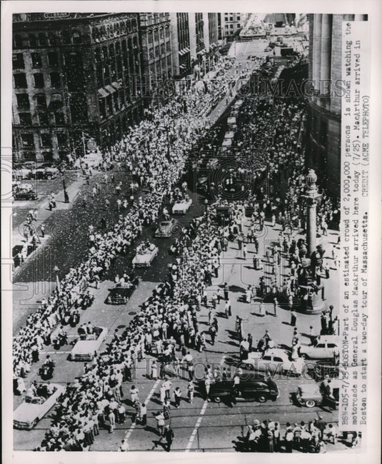 1951 Press Photo Crowd Watches Motorcade as Gen. Douglas MacArthur in Boston- Historic Images