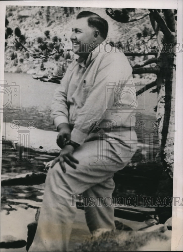 1939 Press Photo Harold Kries Cashier at 1st National Bank Missing $40000 Missin- Historic Images