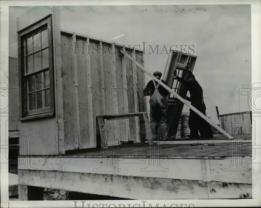 1942 Press Photo Canada housing being constructed