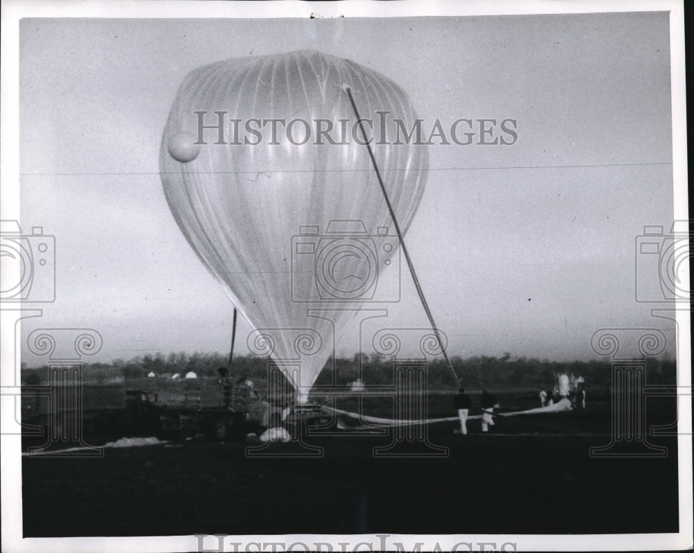 1959 Press Photo Giant Air Force Research Helium Balloon, Akron Ohio- Historic Images
