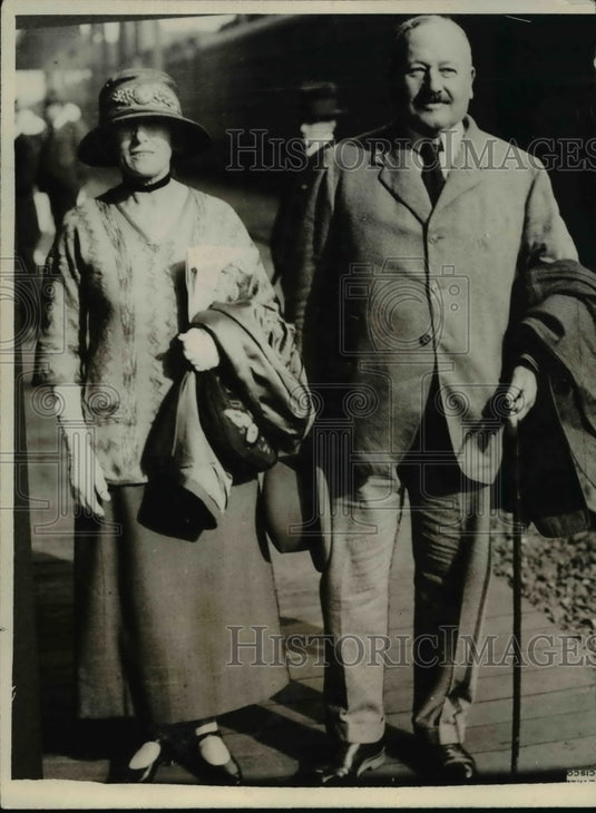 1928 Press Photo Giv General of Canada Lord Burnham & wife in London - nee06609