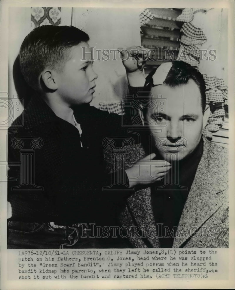 Load image into Gallery viewer, 1951 Press Photo La Cresenta Calif Jim Jones 8 &amp; dad Brenton Jones robbed
