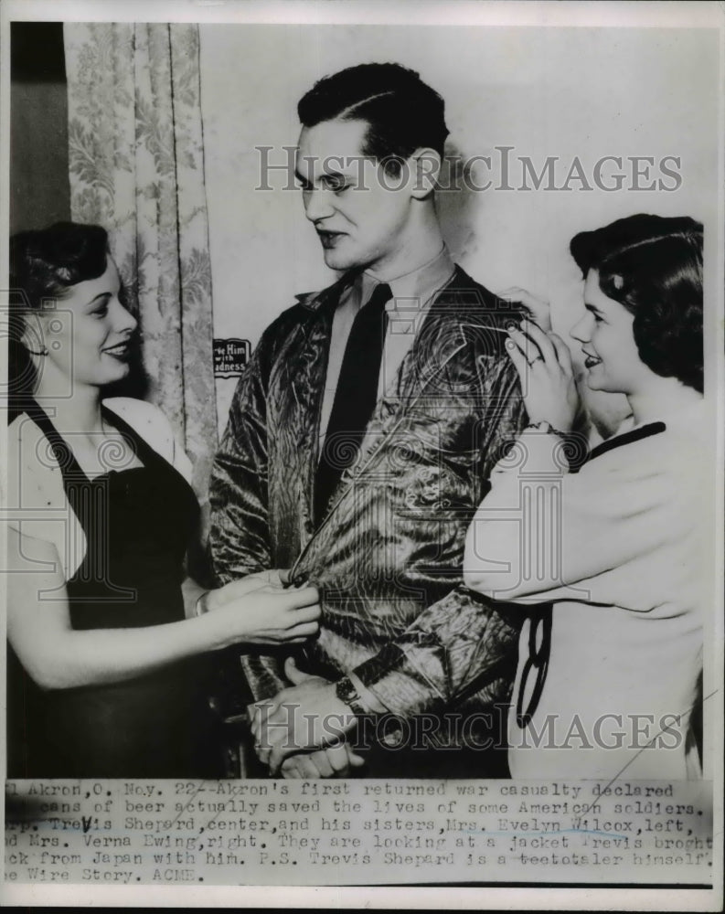 Load image into Gallery viewer, 1950 Press Photo Travis Shepard the first wounded soldier to return home from
