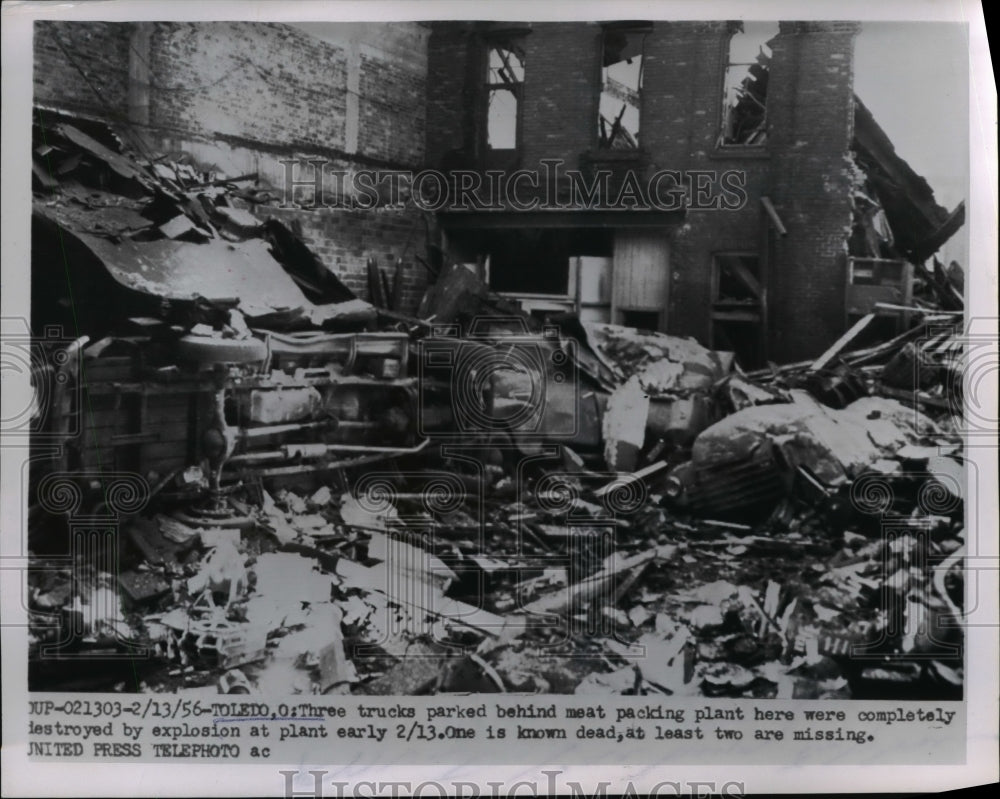 1956 Press Photo 3 Truck at Meat Packing Facility Destroyed Due to Explosion