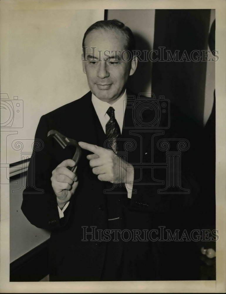 Load image into Gallery viewer, 1940 Press Photo RE Zimmerman Vice President of Research Holdings Amsterdam
