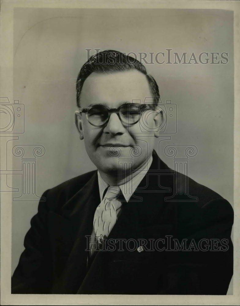 Load image into Gallery viewer, 1950 Press Photo Assistant Police Prosecutor Michael Pusti Central Police
