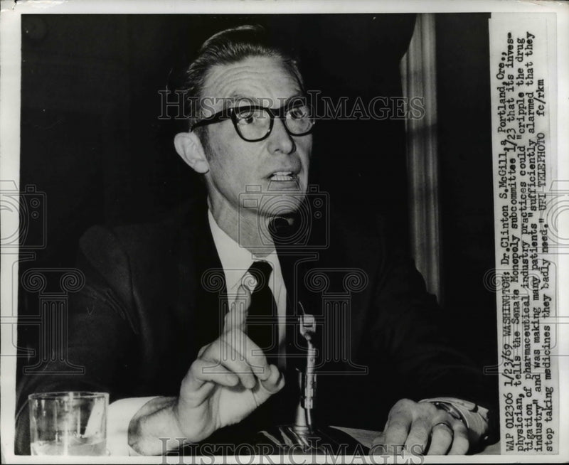 Load image into Gallery viewer, 1969 Press Photo Dr. Clinton S McGill - nee08352
