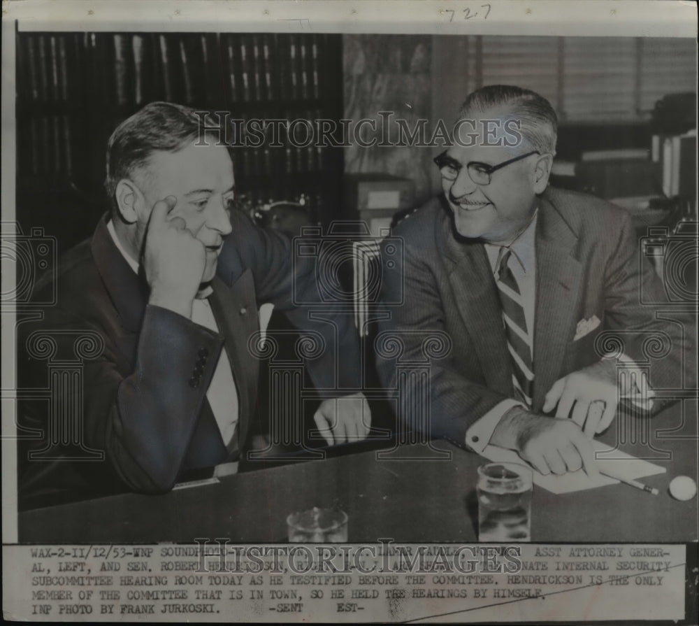 1953 Press Photo Lamar Caddle and Robert Hendrickson seen at the hearing room