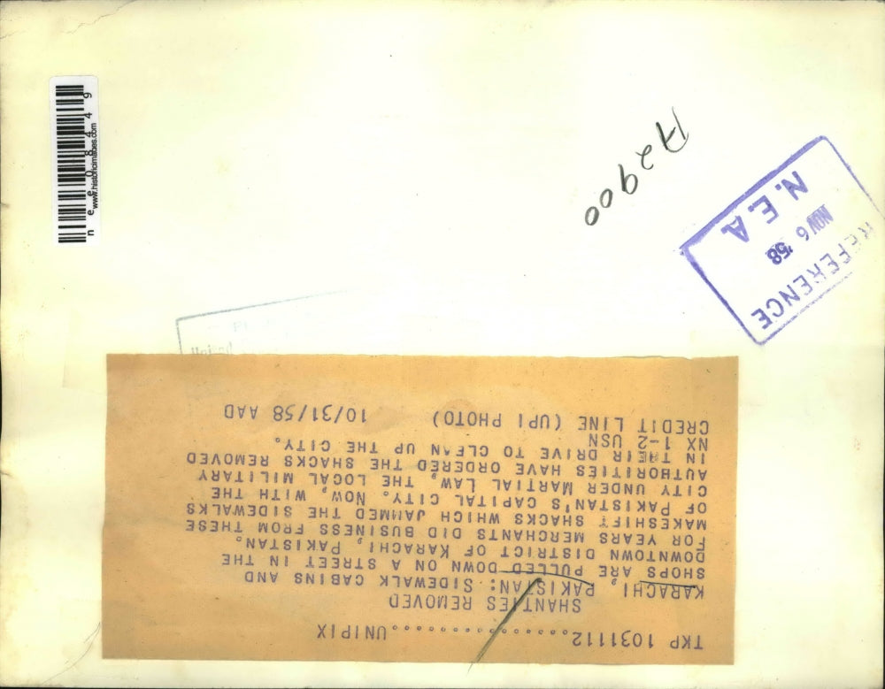 1958 Press Photo of street vendors that had their shacks torn down.