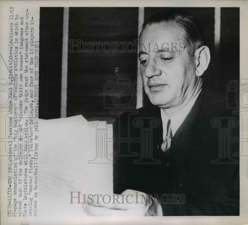 Load image into Gallery viewer, 1952 Press Photo Judge Saul S Streit - nee08529
