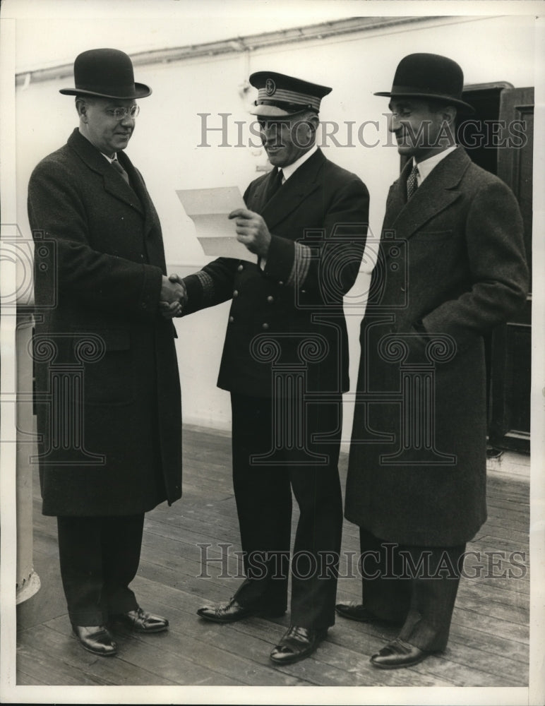 1932 Press Photo George Mand, Ship Captain Joseph Blancart, Jean Artur