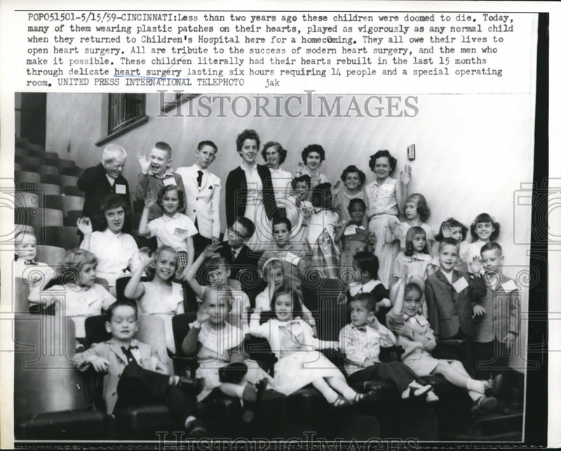 Load image into Gallery viewer, 1959 Press Photo Patients at the Cincinnati Children's Hospital
