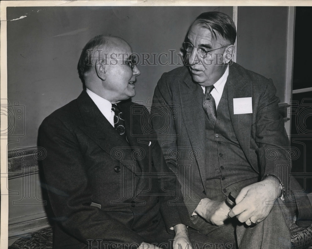 1945 Press Photo Union Leader Man A. Bittner, Cyrus S. Ching