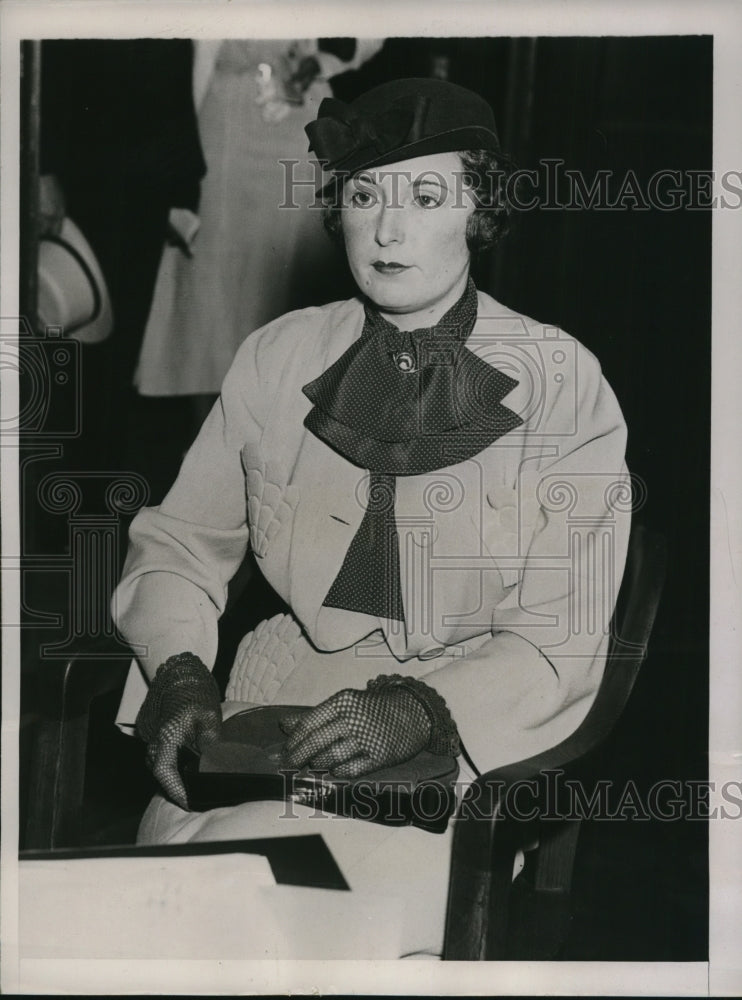 1935 Press Photo Mrs Hilda Peterson NYC grand larceny charges - nee10918