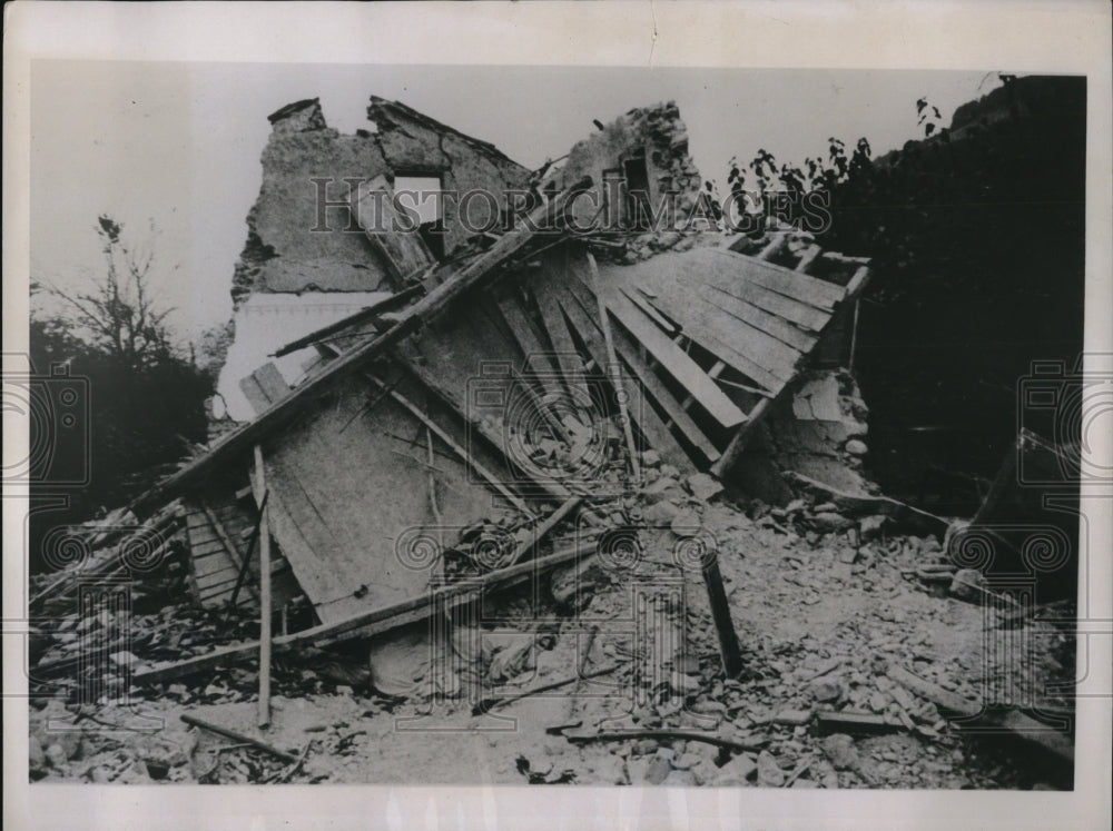 1936 Press Photo Broken structure, Venice, Italy after an earthquake - nee11363